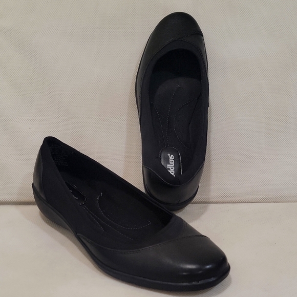 COBBIE CUDDLERS BLACK LEATHER SLIP-ON FLATS (sz 8-1/2 W) - Picture 1 of 7